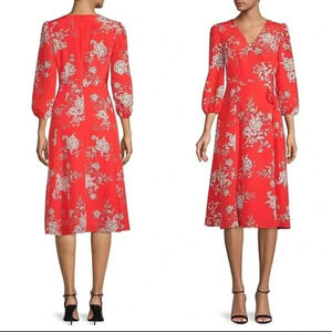 🎉HOST PICK🎉Vince Camuto | Floral  Print V-Neck Wrap Dress
